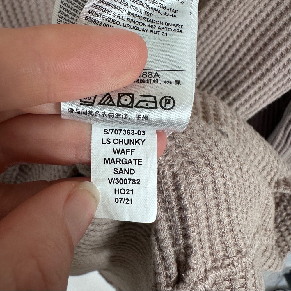 GAP Beige Chunky Waffle Knit Long Sleeve Top Size Small - Picture 5 of 6